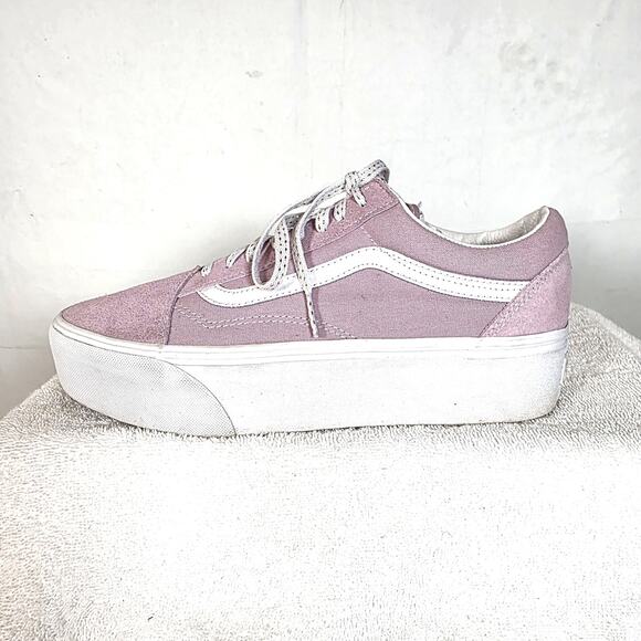 Vans Shoes - Vans Women's 10 Athletic Shoes Violet Suede White Accents Sparkle Laces Sneakers